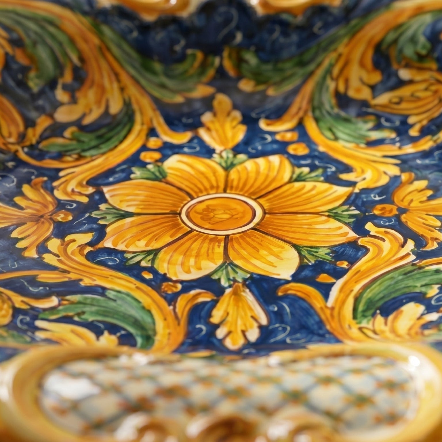 Centrotavola Barocco, Ornato Calatino. Ceramiche Sofia, Caltagirone