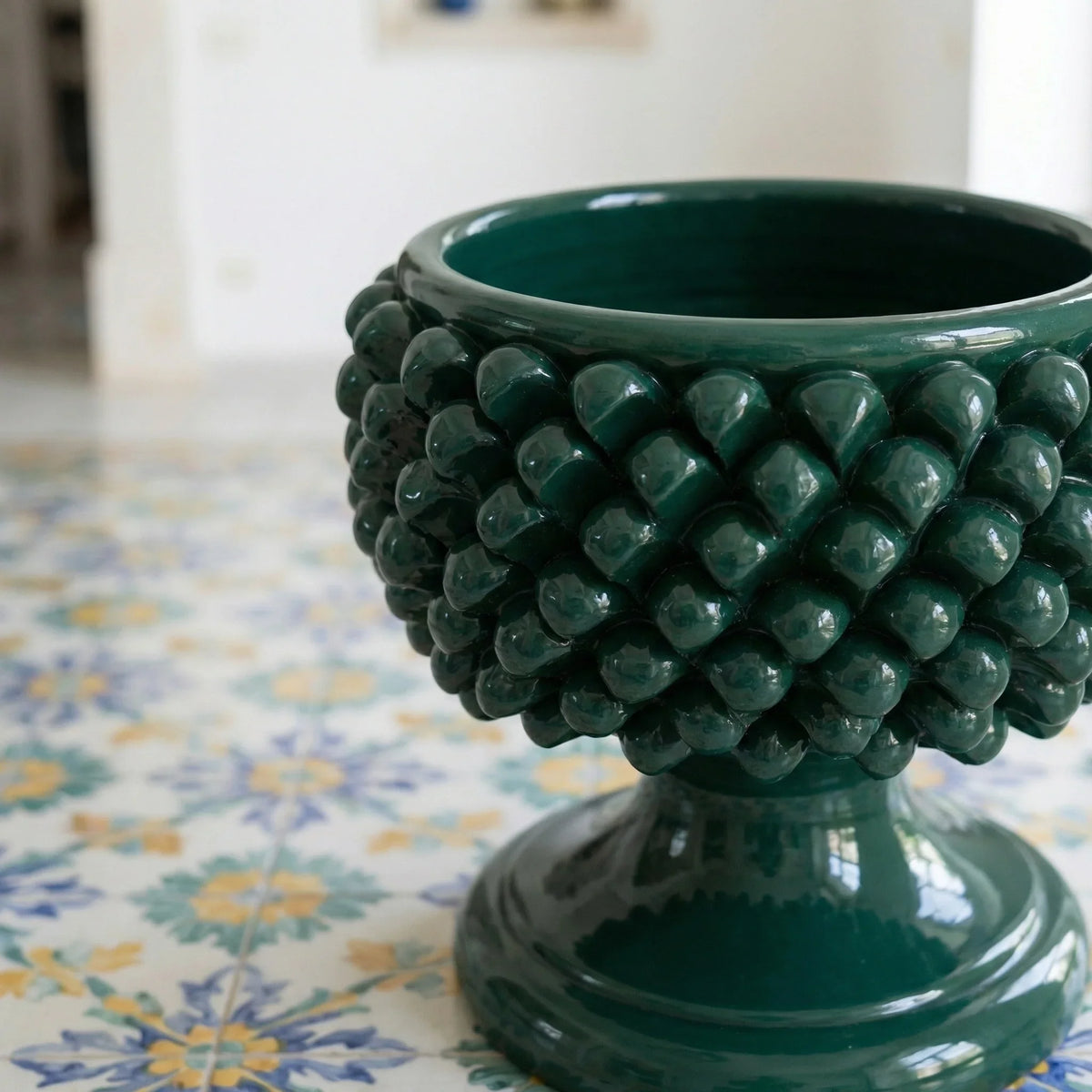Vaso Mezza Pigna, Verde Antico. Ceramiche Sofia, Caltagirone