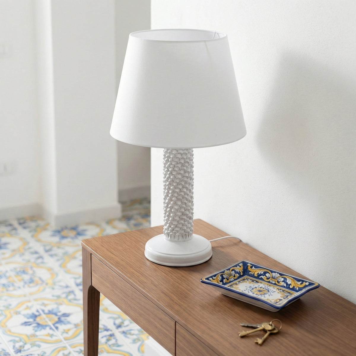 Lume Pigna Cilindro, White Line. Ceramiche Sofia, Caltagirone