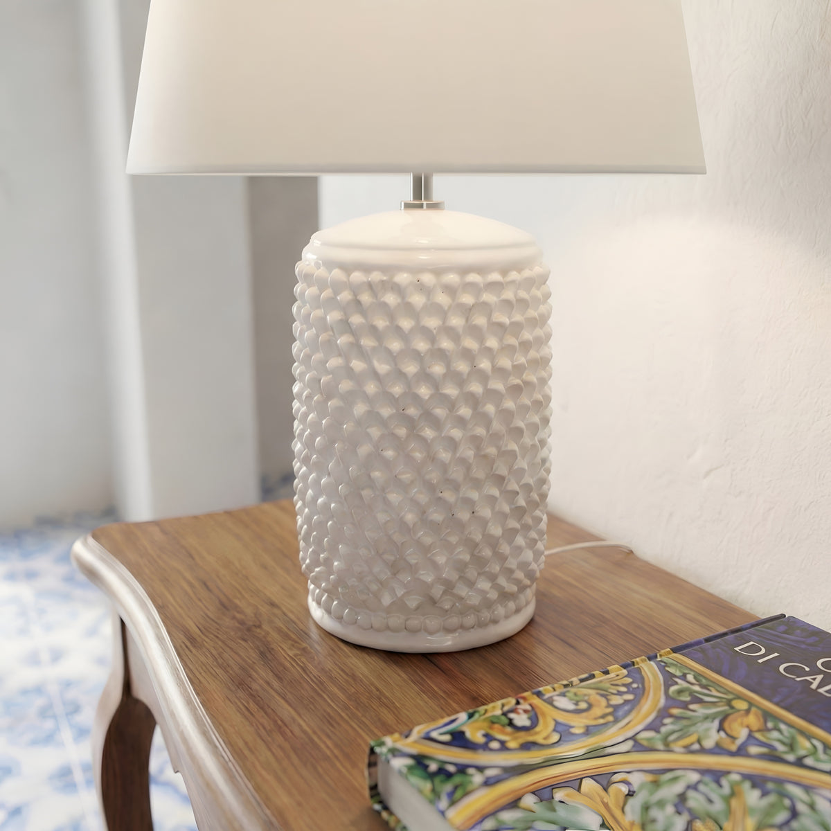 Lume Pigna Cilindro, White Line. Ceramiche Sofia, Caltagirone