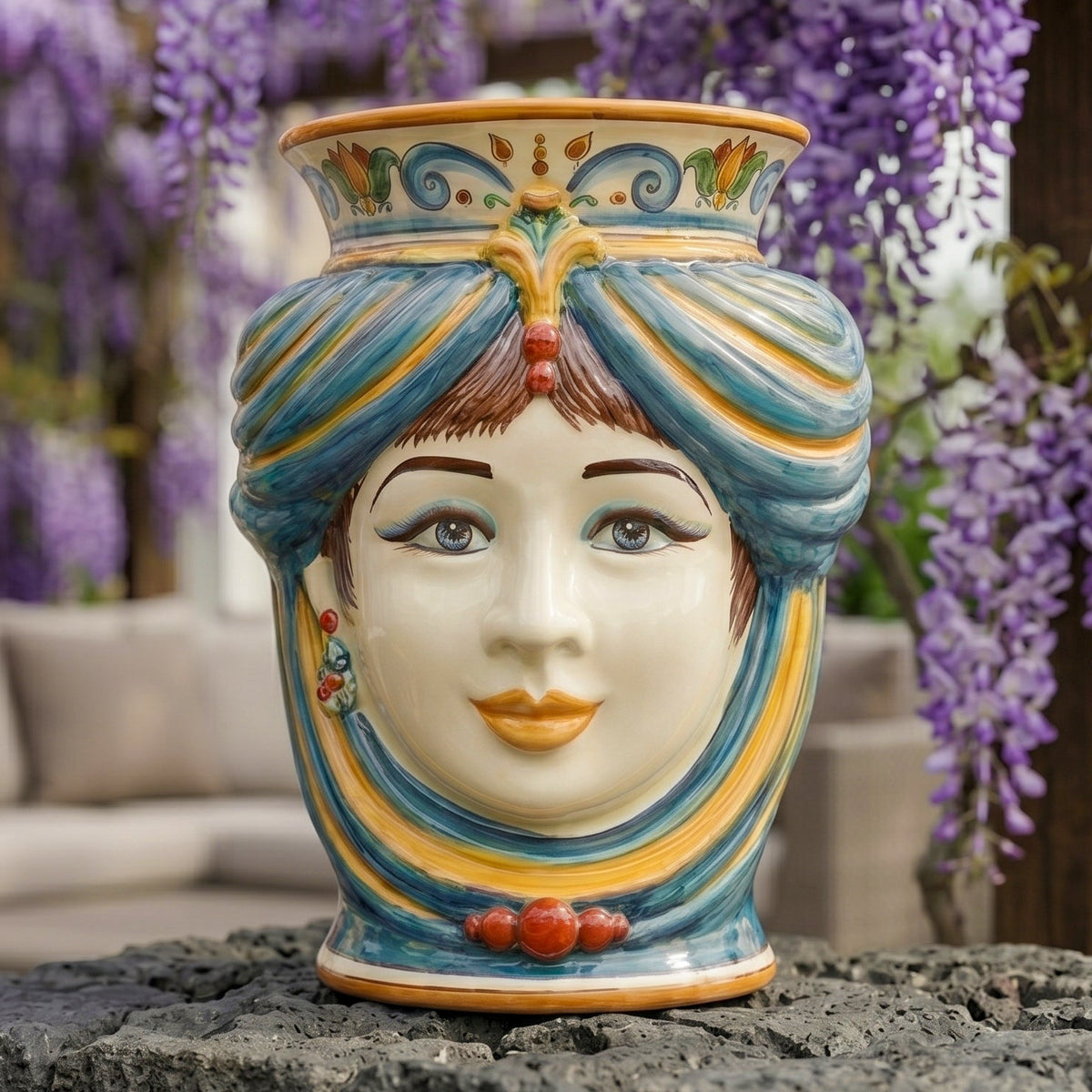 Testa di Moro, Femmina senza corona, Decoro Sicily, decoro barocco, turbante. Ceramica siciliana di Caltagirone, Sofia