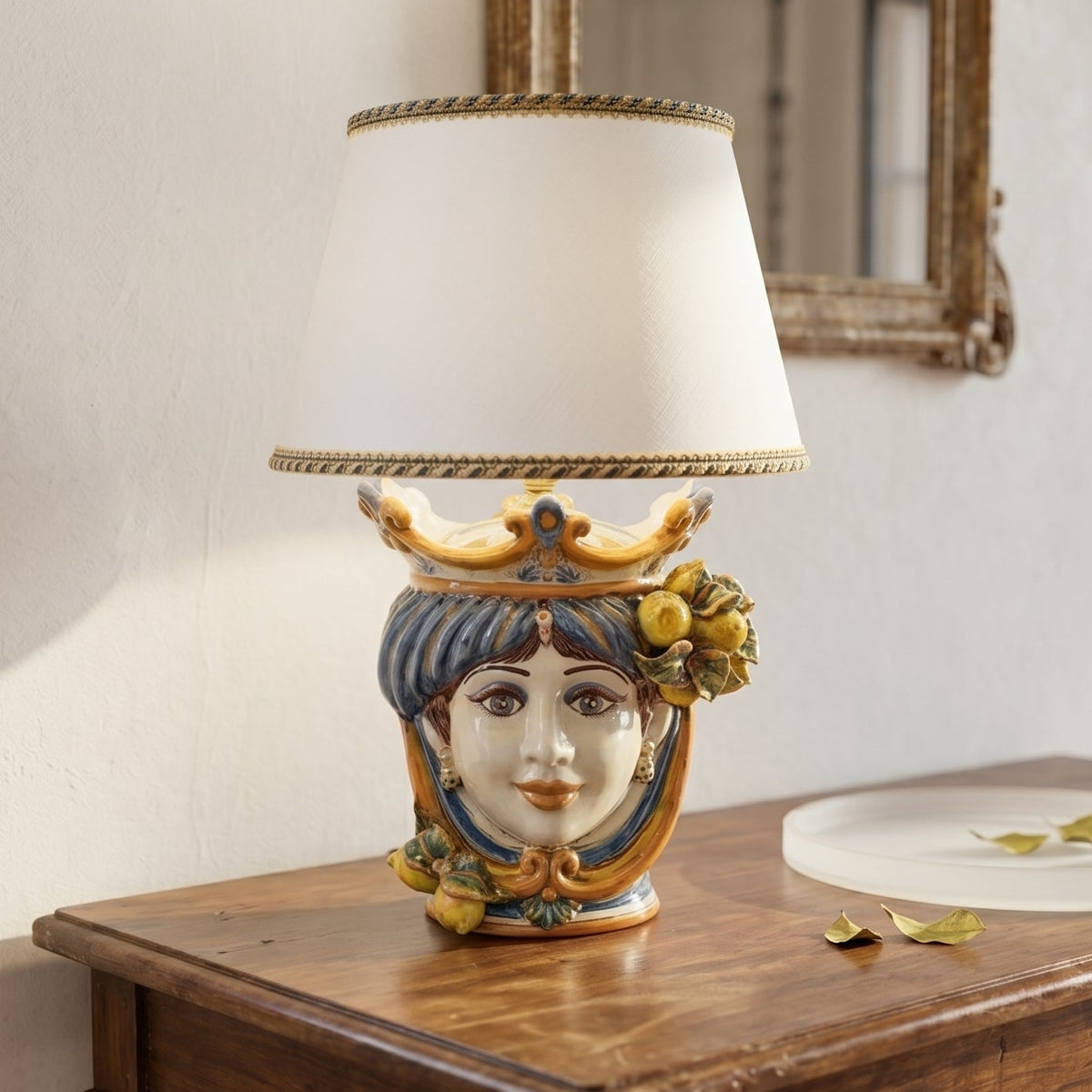 Lume a Testa con Limoni, Femmina, Blu e Arancio. Ceramiche Sofia, Caltagirone