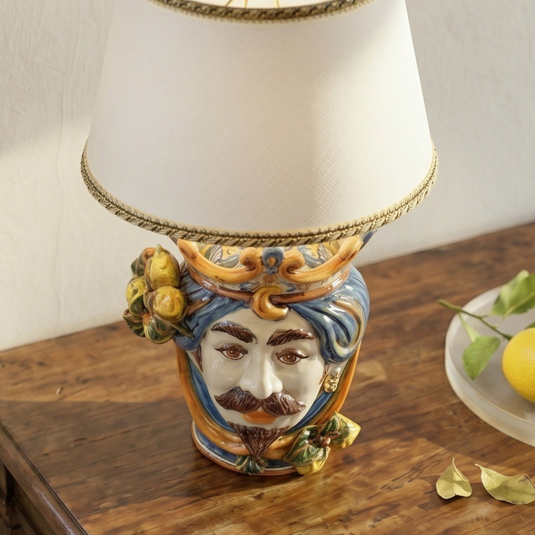 Lume a Testa con Limoni, Maschio Bianco, Blu e Arancio. Ceramiche Sofia, Caltagirone