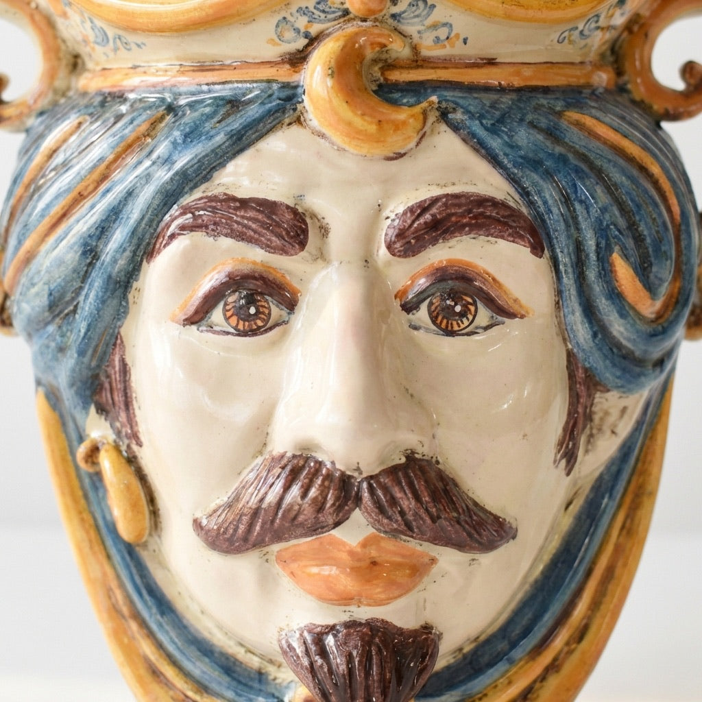 Testa di Moro a Candeliere, Maschio Bianco, Blu e Arancio. Ceramiche Sofia, Caltagirone