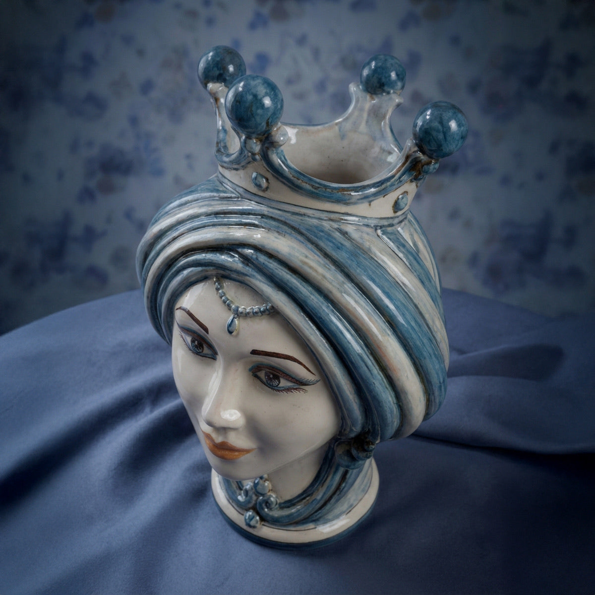 Testa di Moro, Donna, Mono Blu. Ceramiche Sofia, Caltagirone