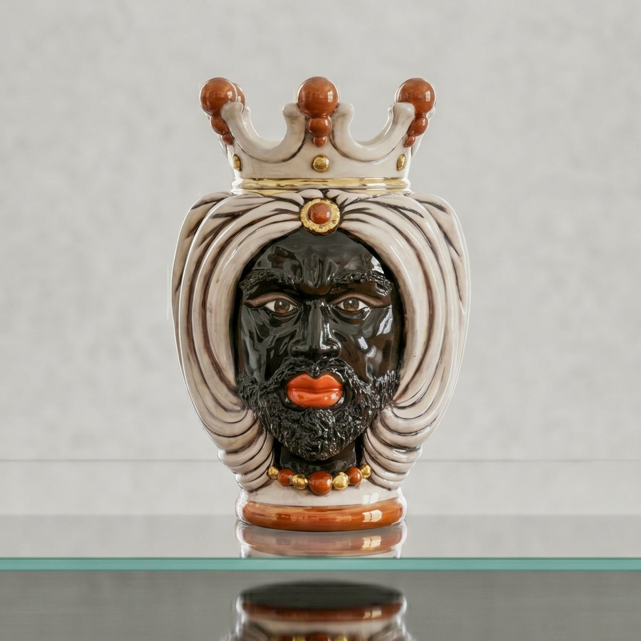 Testa di Moro con Turbante, Maschio Moro, Madreperla Antichizzato Oro e Lustri, oro zecchino. Ceramiche Sofia, Caltagirone