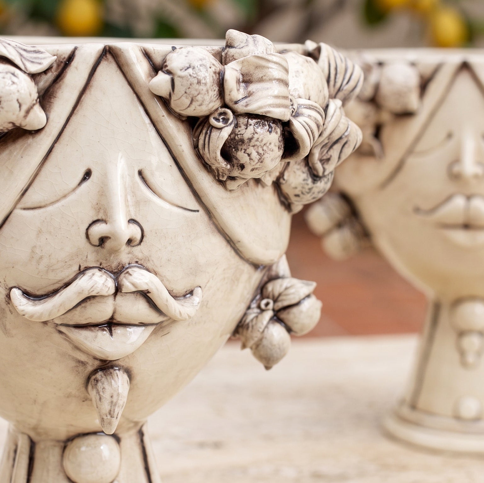 Testa Zahira con Limoni h 30 cm - Uomo, Madreperla Antichizzato | Ceramica Caltagirone