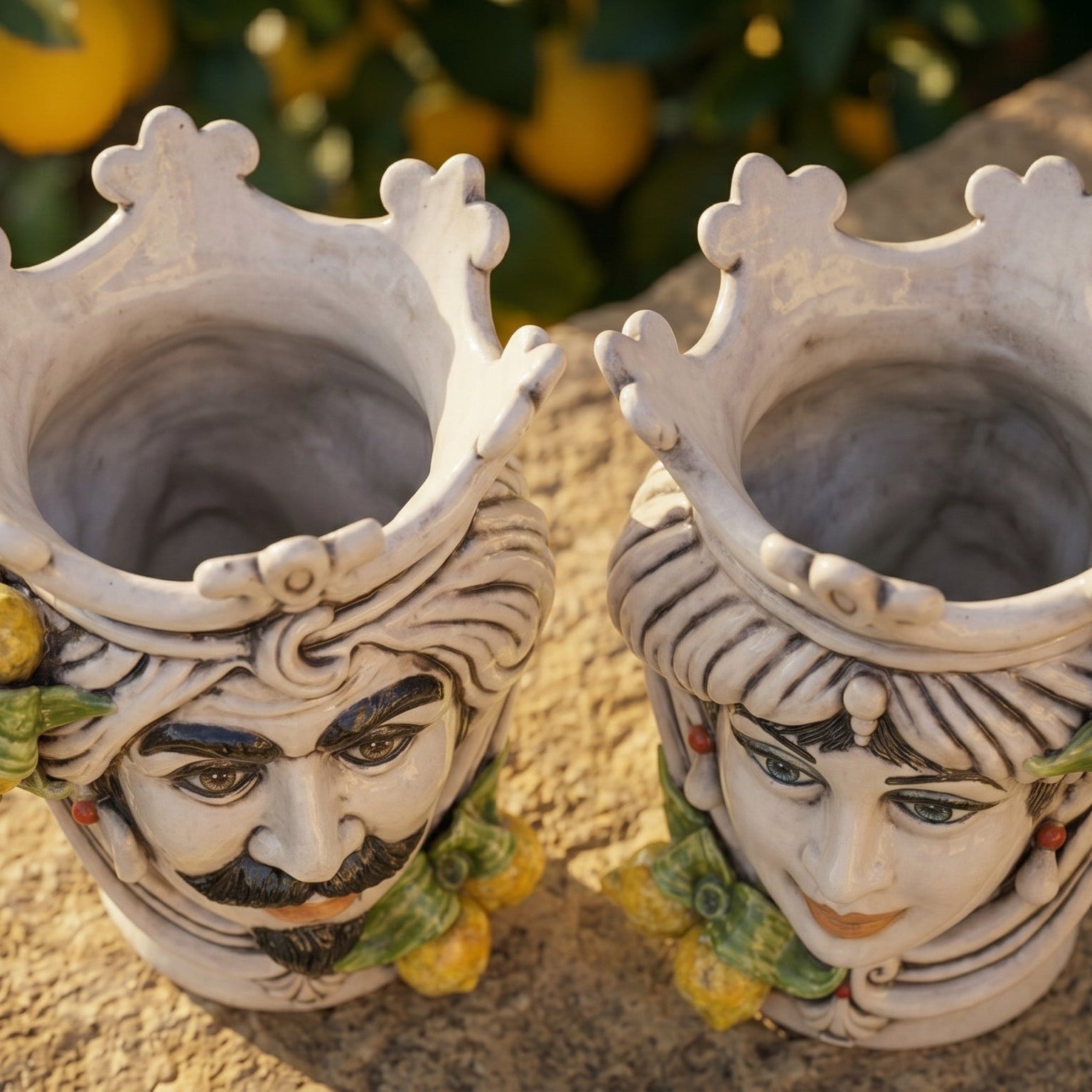 Testa di Moro con Limoni, Madreperla. Ceramiche Sofia, Caltagirone