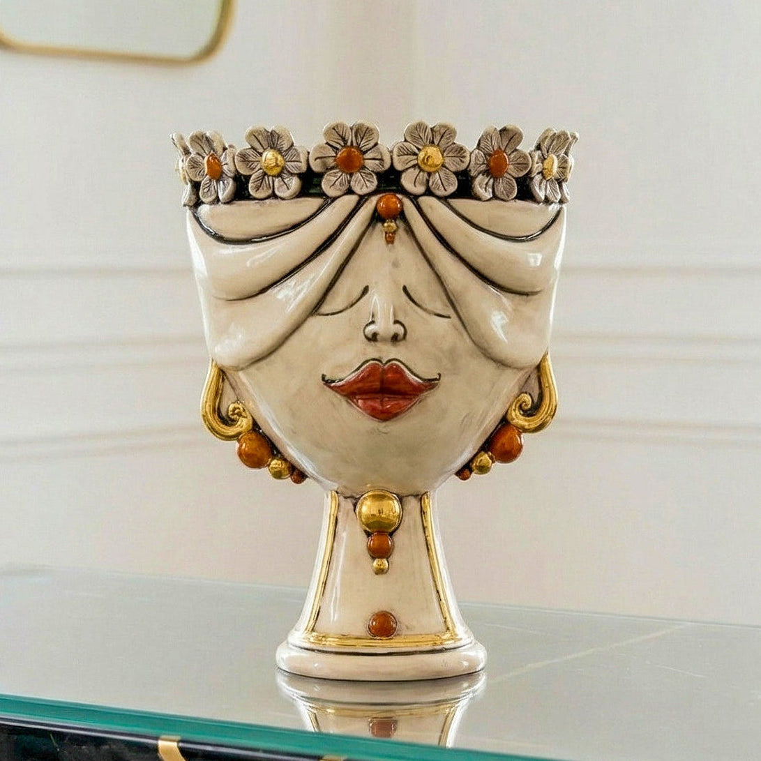 Testa Zahira con Fiori, Donna, Madreperla Antichizzato Oro e Lustri, oro zecchino. Ceramica siciliana di Caltagirone, Sofia