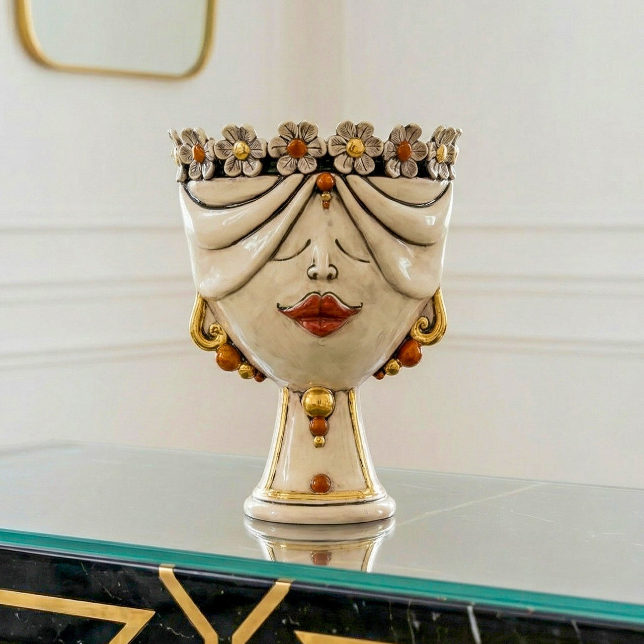Testa Zahira con Fiori, Donna, Madreperla Antichizzato Oro e Lustri, oro zecchino. Ceramica siciliana di Caltagirone, Sofia