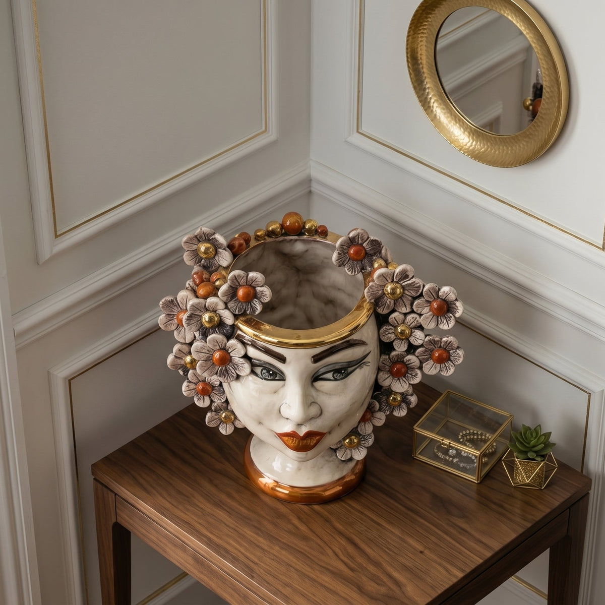 Testa di Moro con Fiori, Donna, Madreperla Antichizzato Oro e Lustri, volto, labbra. Ceramiche Sofia, Caltagirone