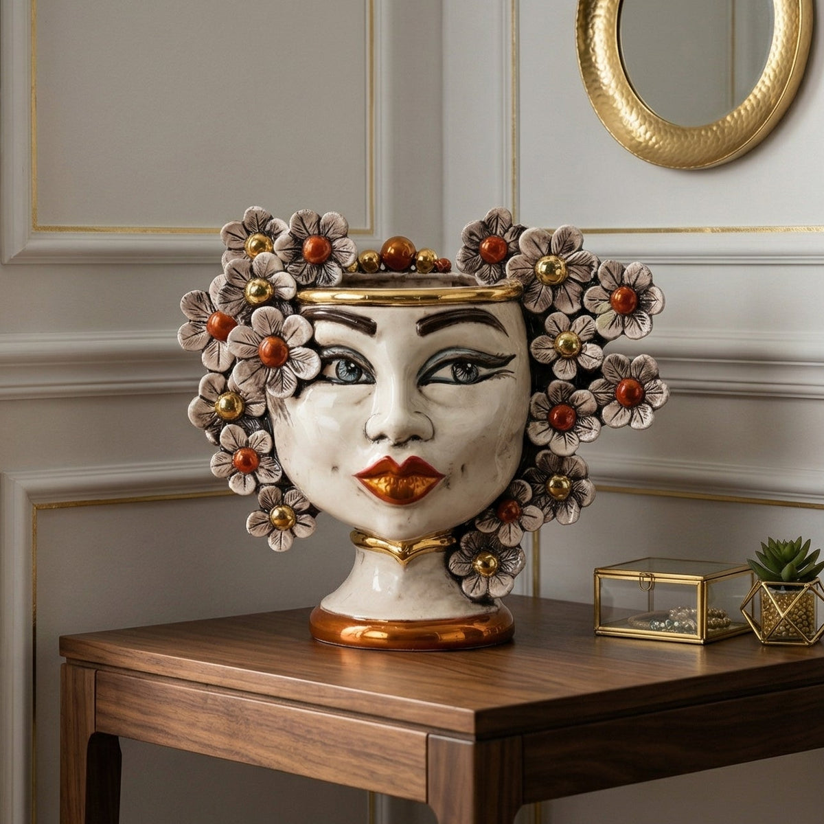 Testa di Moro con Fiori, Donna, Madreperla Antichizzato Oro e Lustri, volto, labbra. Ceramiche Sofia, Caltagirone