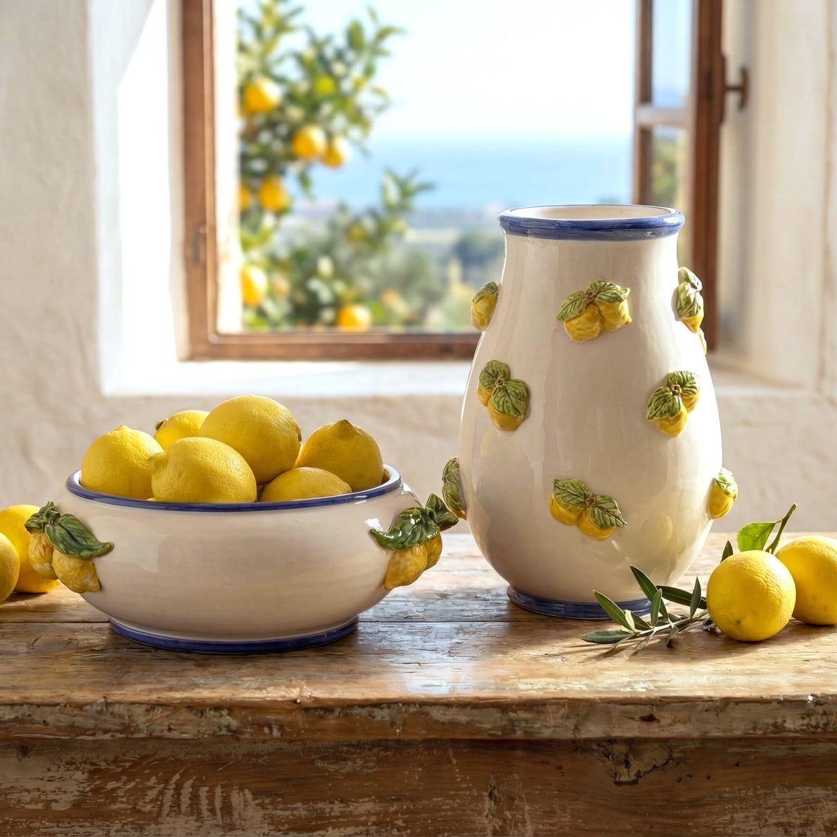 Vaso con limoni white and lemon. Ceramica siciliana di Caltagirone, Sofia