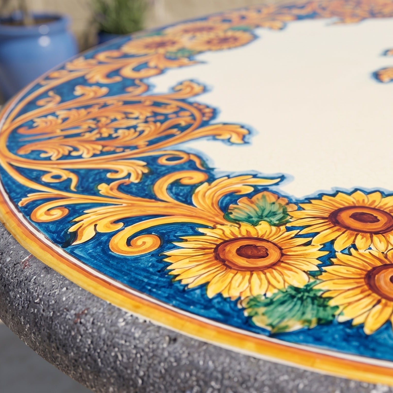 Tavolo in Pietra Lavica di Caltagirone, Decoro Girasoli, fiori. Ceramiche Sofia, Caltagirone
