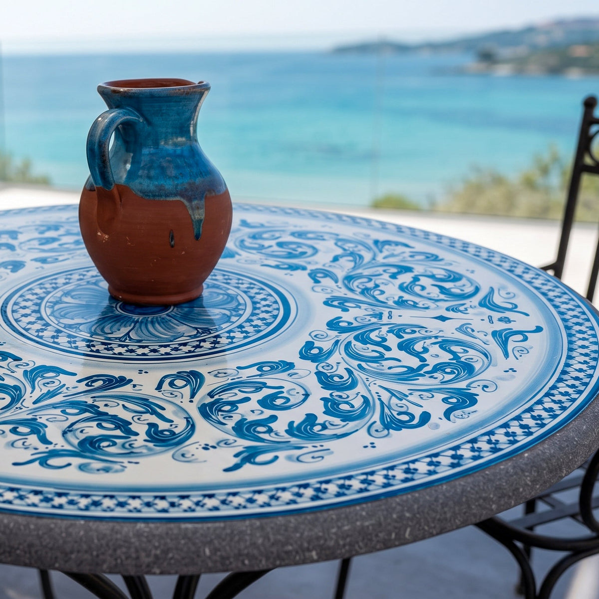 Tavolo in Pietra Lavica di Caltagirone - Mono Blu