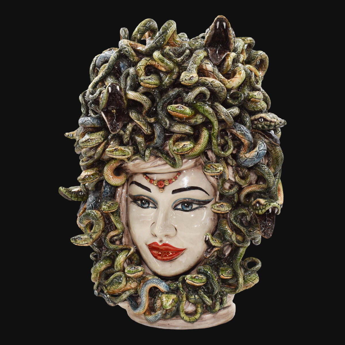 Testa Medusa, Madreperla Antichizzato, chioma di serpenti, mito greco. Ceramica siciliana di Caltagirone, Sofia
