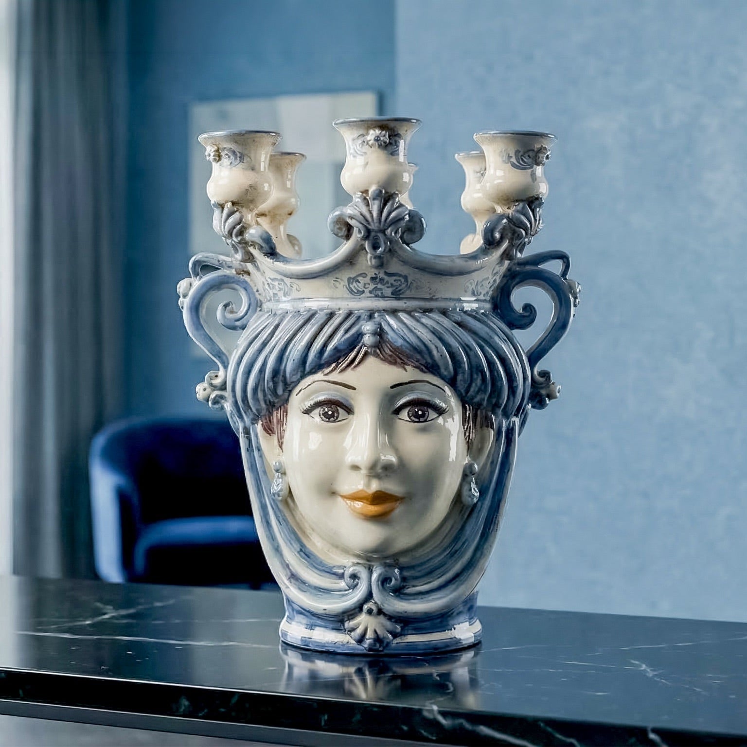Testa di Moro a Candeliere, Donna, Mono Blu. Ceramiche Sofia, Caltagirone
