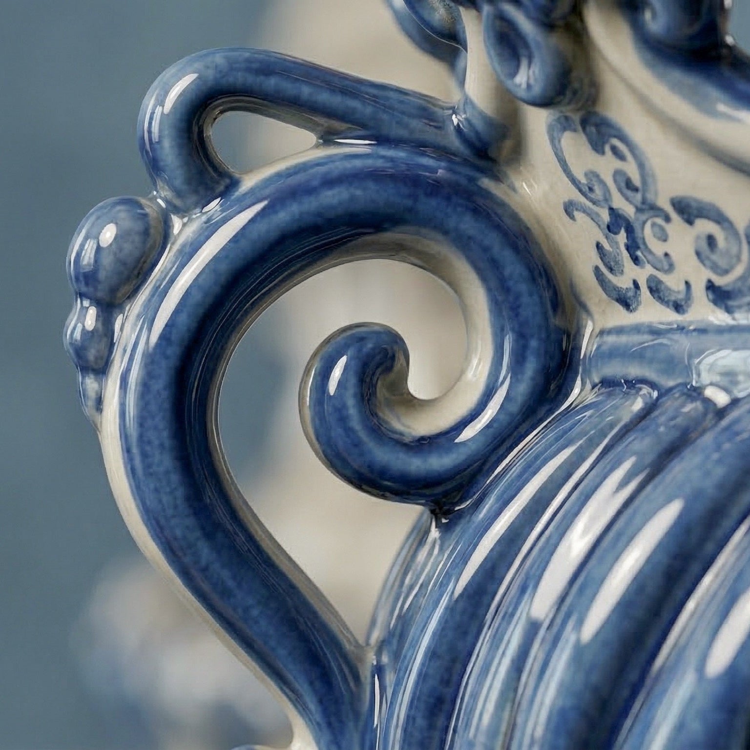 Testa di Moro a Candeliere, Maschio Bianco, Mono Blu. Ceramiche Sofia, Caltagirone