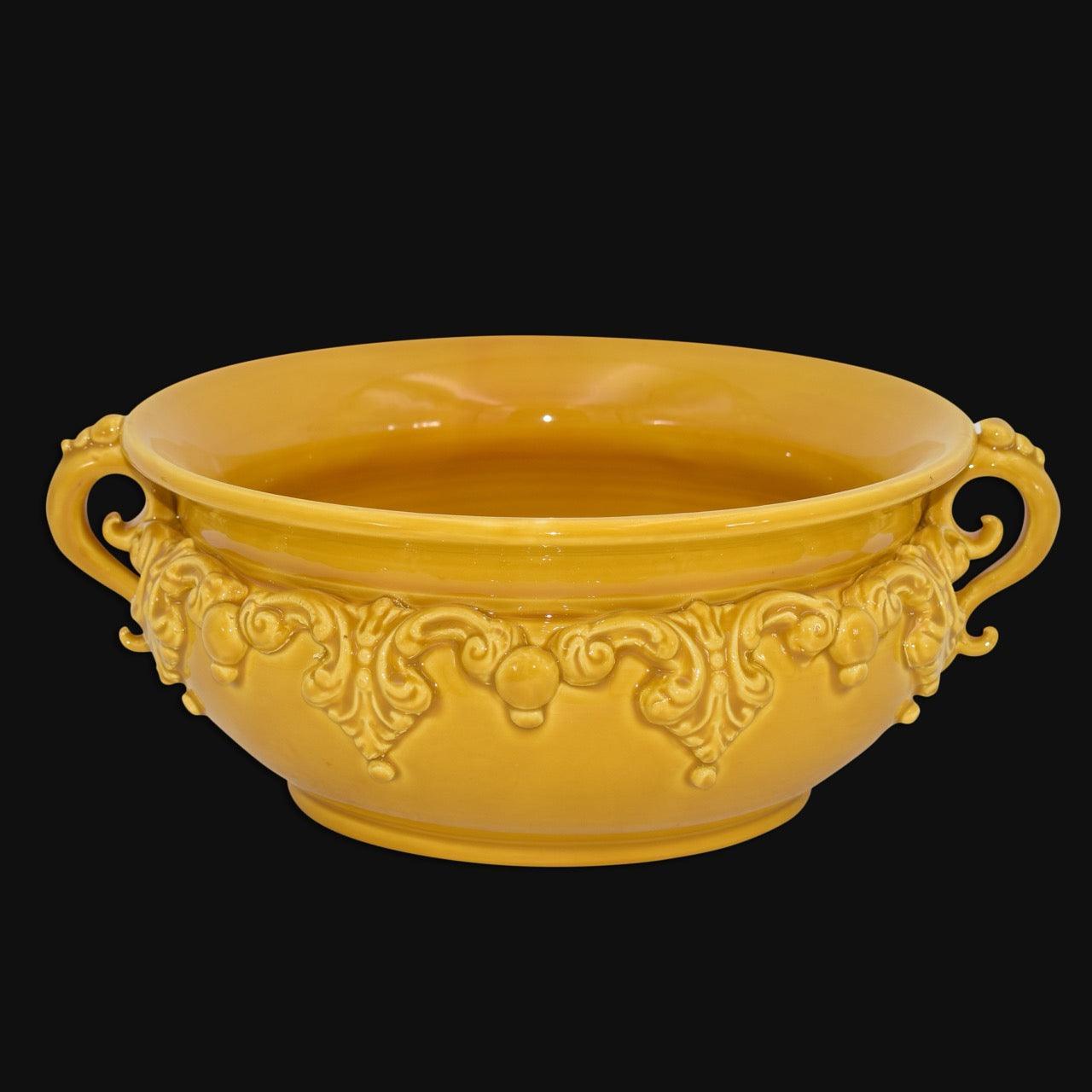 Centrotavola, Senape, decori barocchi e manici eleganti. Ceramiche Sofia, Caltagirone