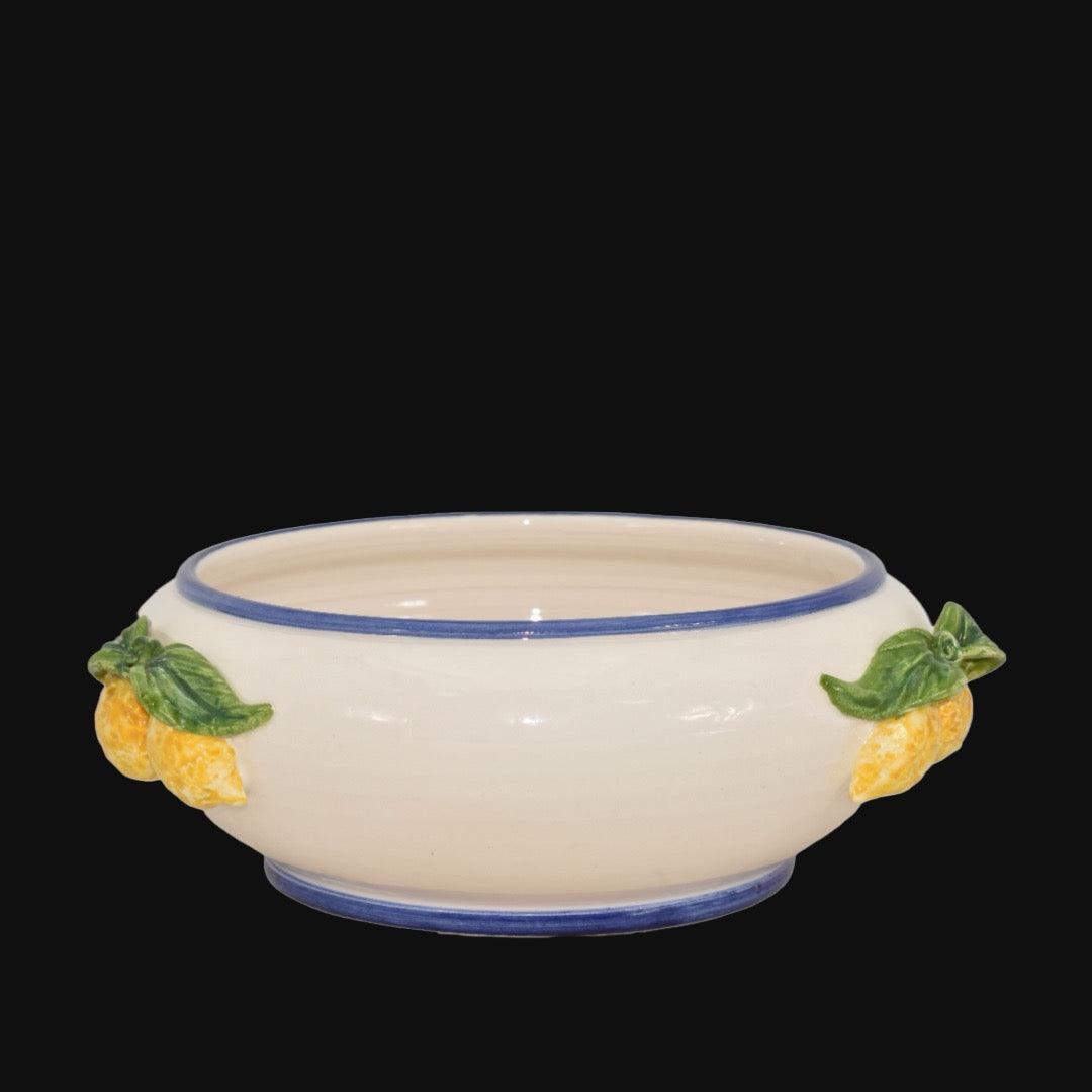 Centrotavola a Pigna, White and Lemon, limoni decorativi, ceramica bianca con bordo. Ceramica siciliana di Caltagirone, Sofia
