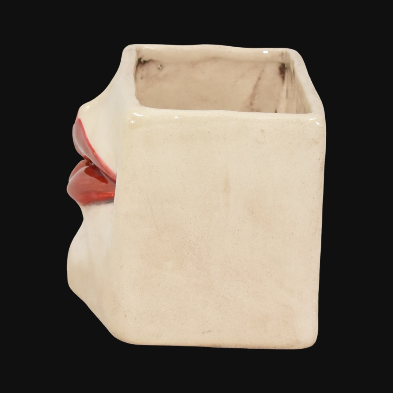 Scatola con Espressione, Madreperla Antichizzata con Dettagli Oro, labbra, coperchio. Ceramiche Sofia, Caltagirone