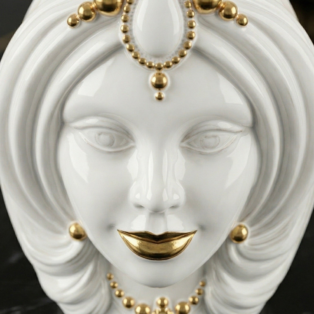 Testa di Moro, Donna, volto, labbra. Ceramica siciliana di Caltagirone, Sofia