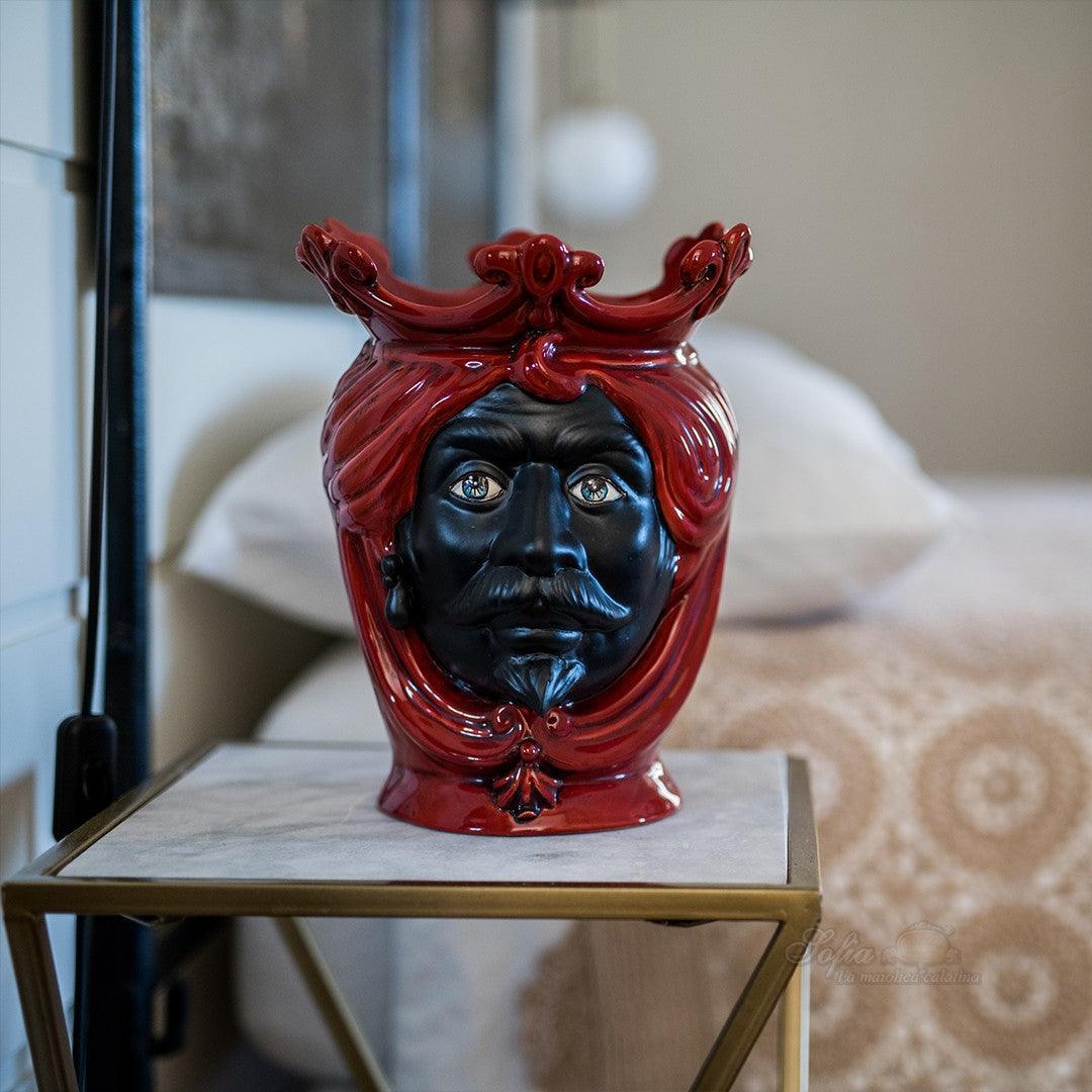 Testa di Moro, Uomo, Rosso Fuoco, corona e occhi azzurri. Ceramiche Sofia, Caltagirone