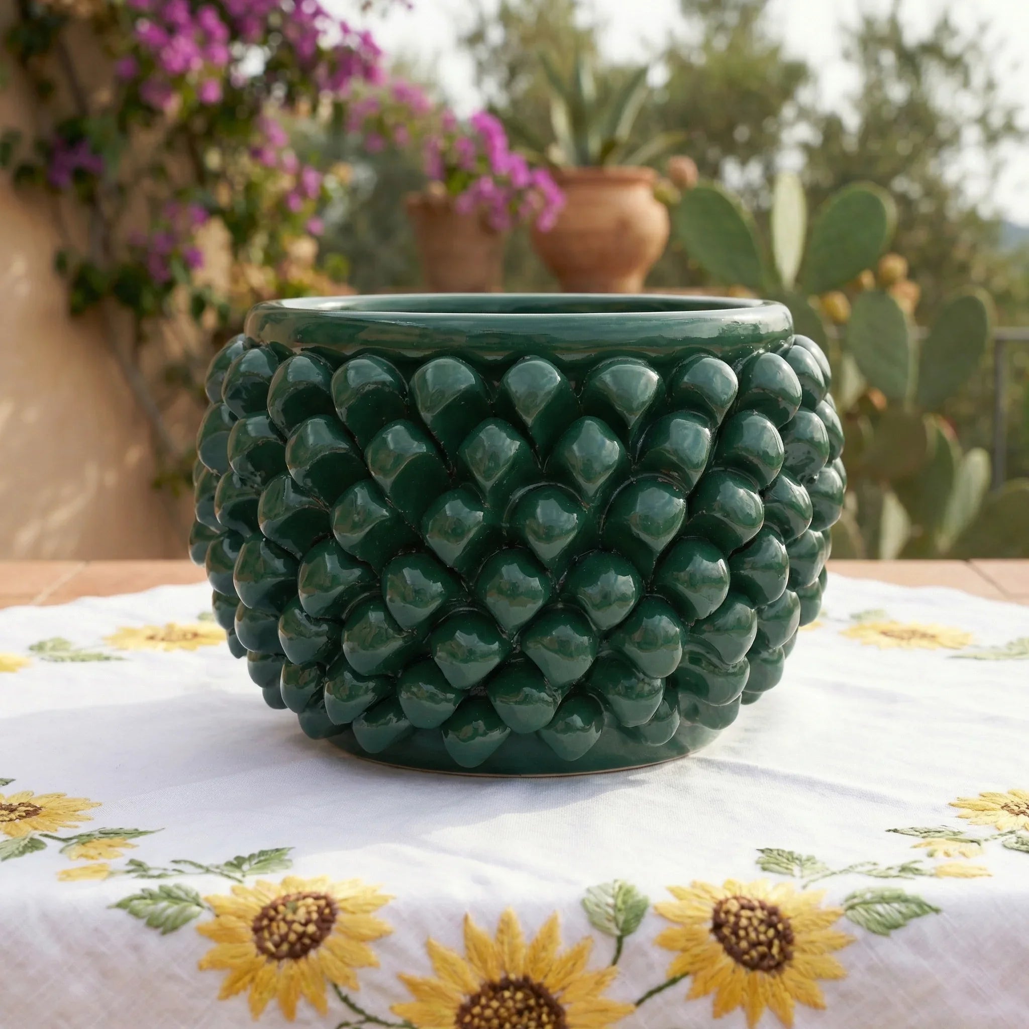 Vaso Mezza Pigna Senza Piede, Verde Antico. Ceramiche Sofia, Caltagirone
