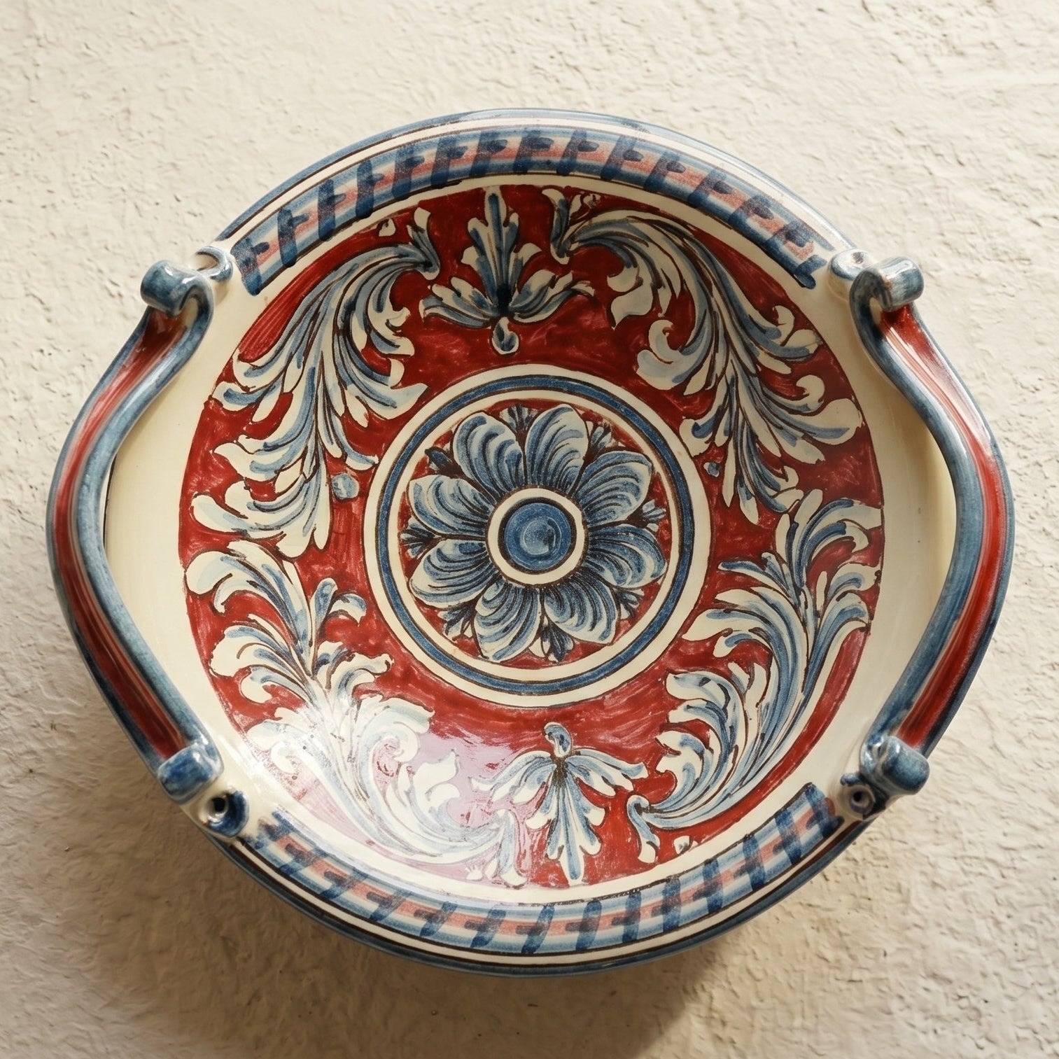 Centrotavola, Ornato, Blu e Bordeaux, decoro barocco. Ceramica siciliana di Caltagirone, Sofia