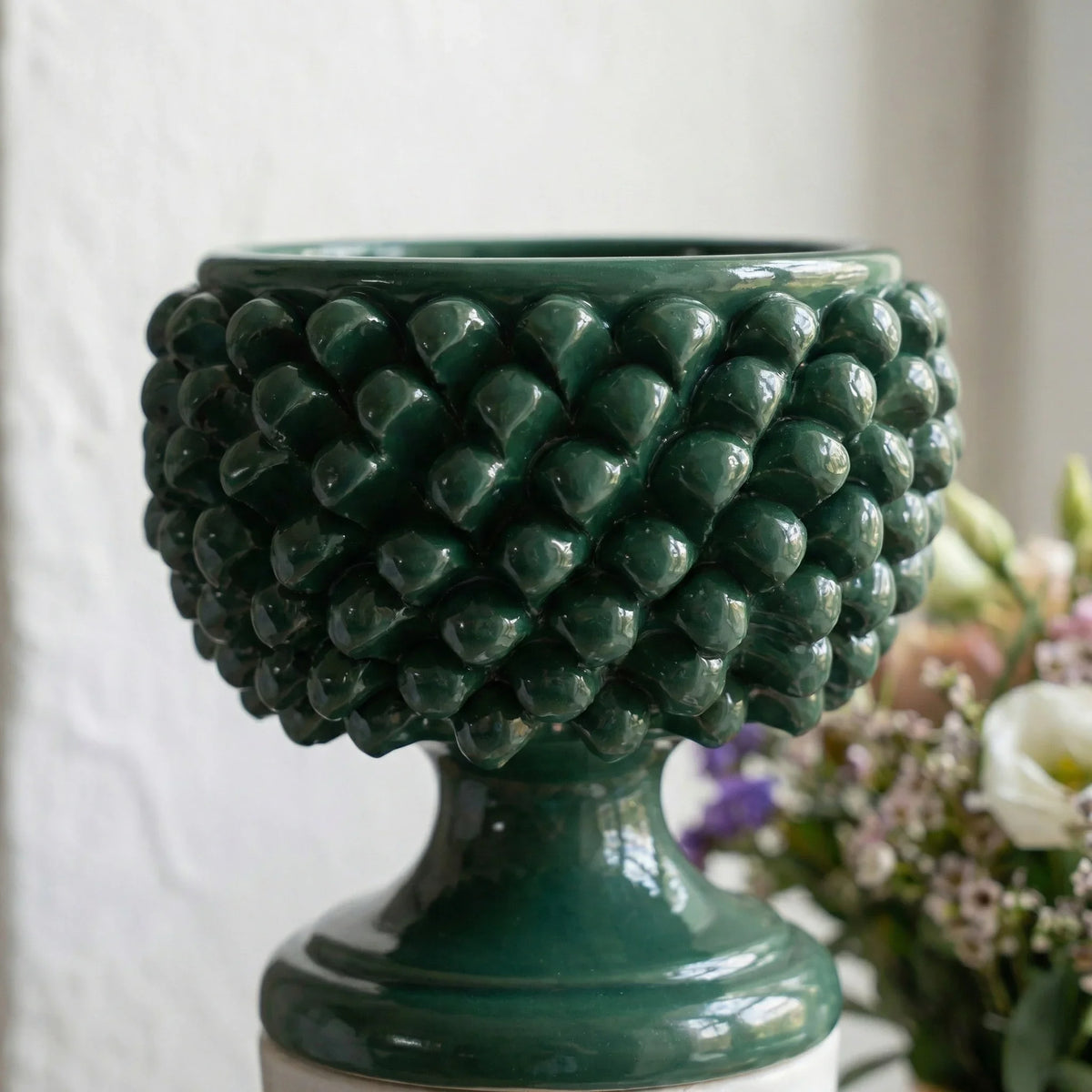 Vaso Mezza Pigna, Verde Antico. Ceramiche Sofia, Caltagirone