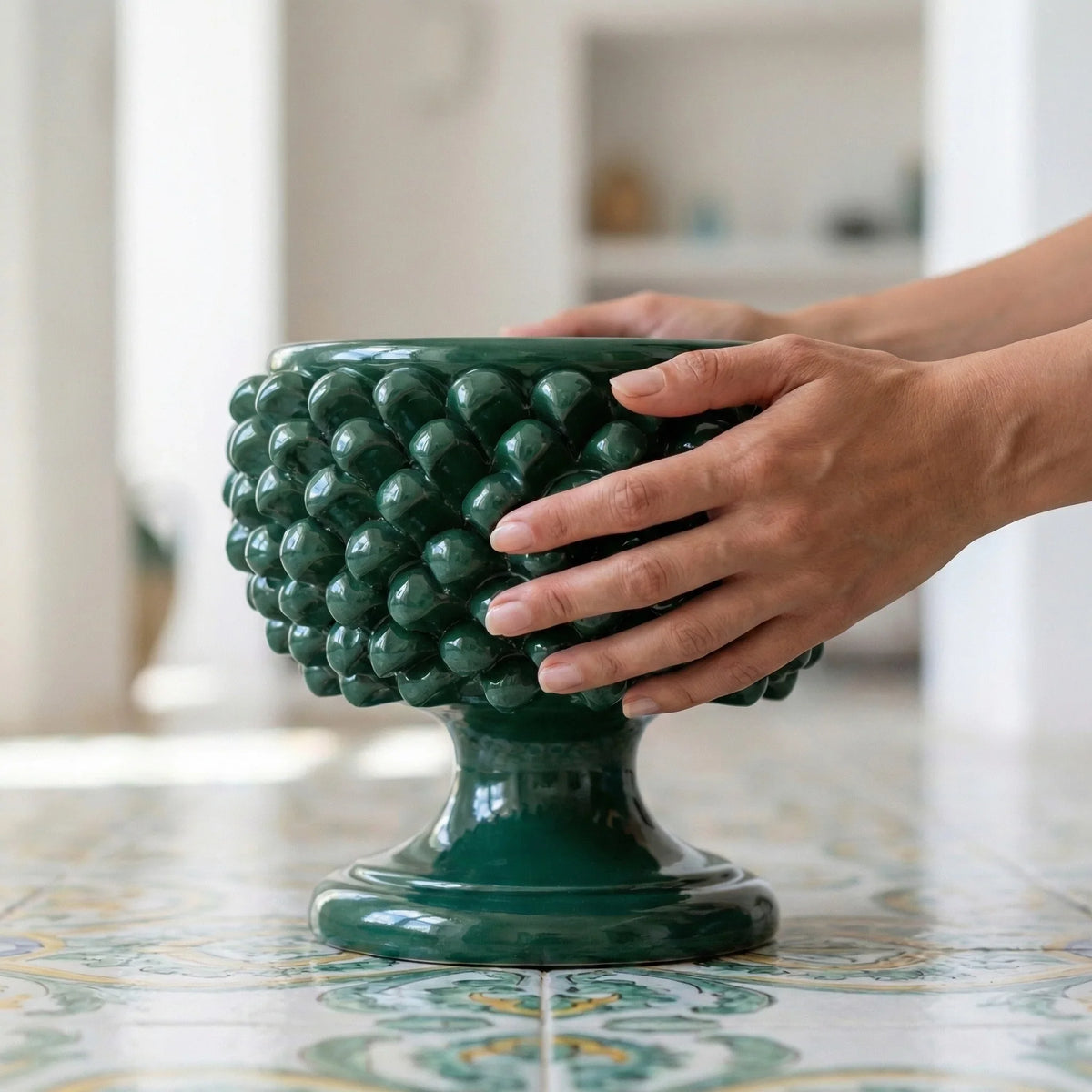 Vaso Mezza Pigna, Verde Antico. Ceramiche Sofia, Caltagirone