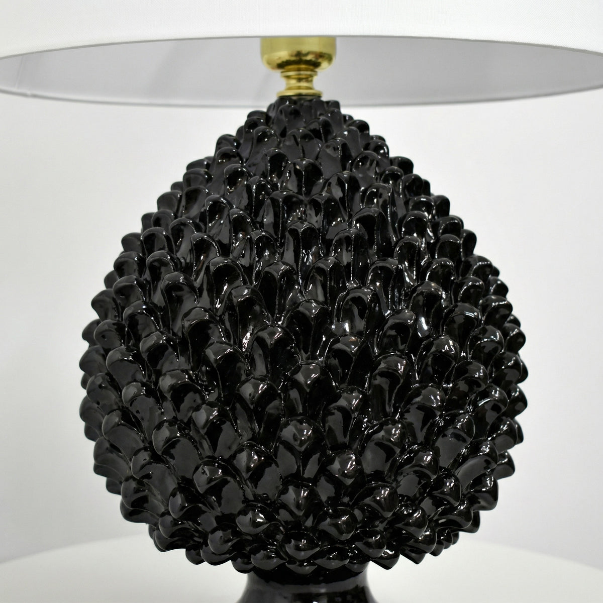 Lume Pigna, Black Line. Ceramica siciliana di Caltagirone, Sofia