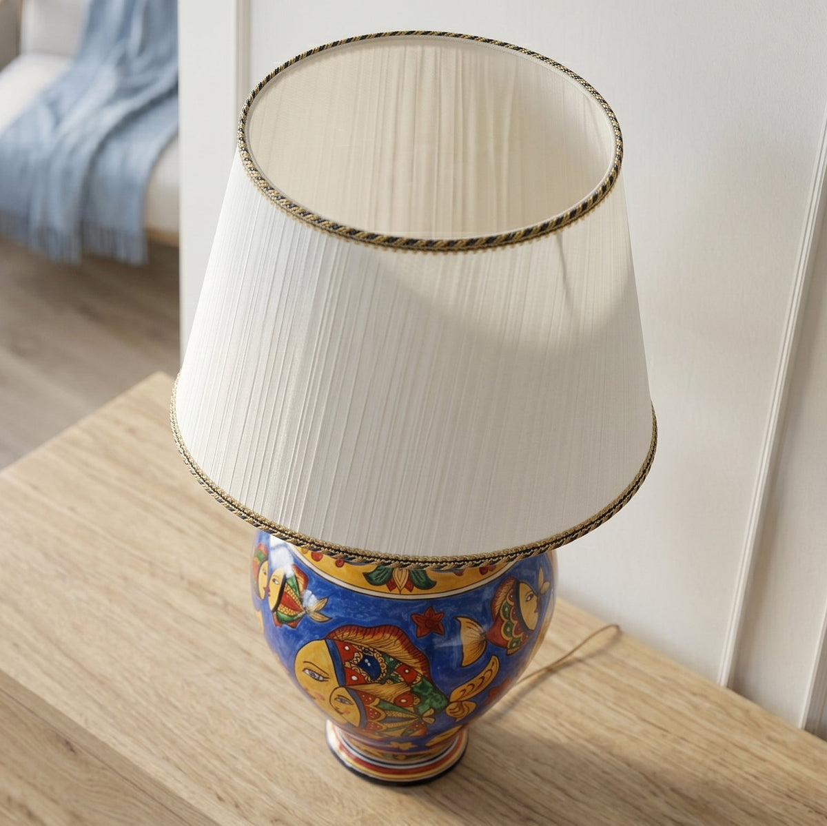 Lume Potiche, Decoro Pesci, Fondo Blu. Ceramiche Sofia, Caltagirone