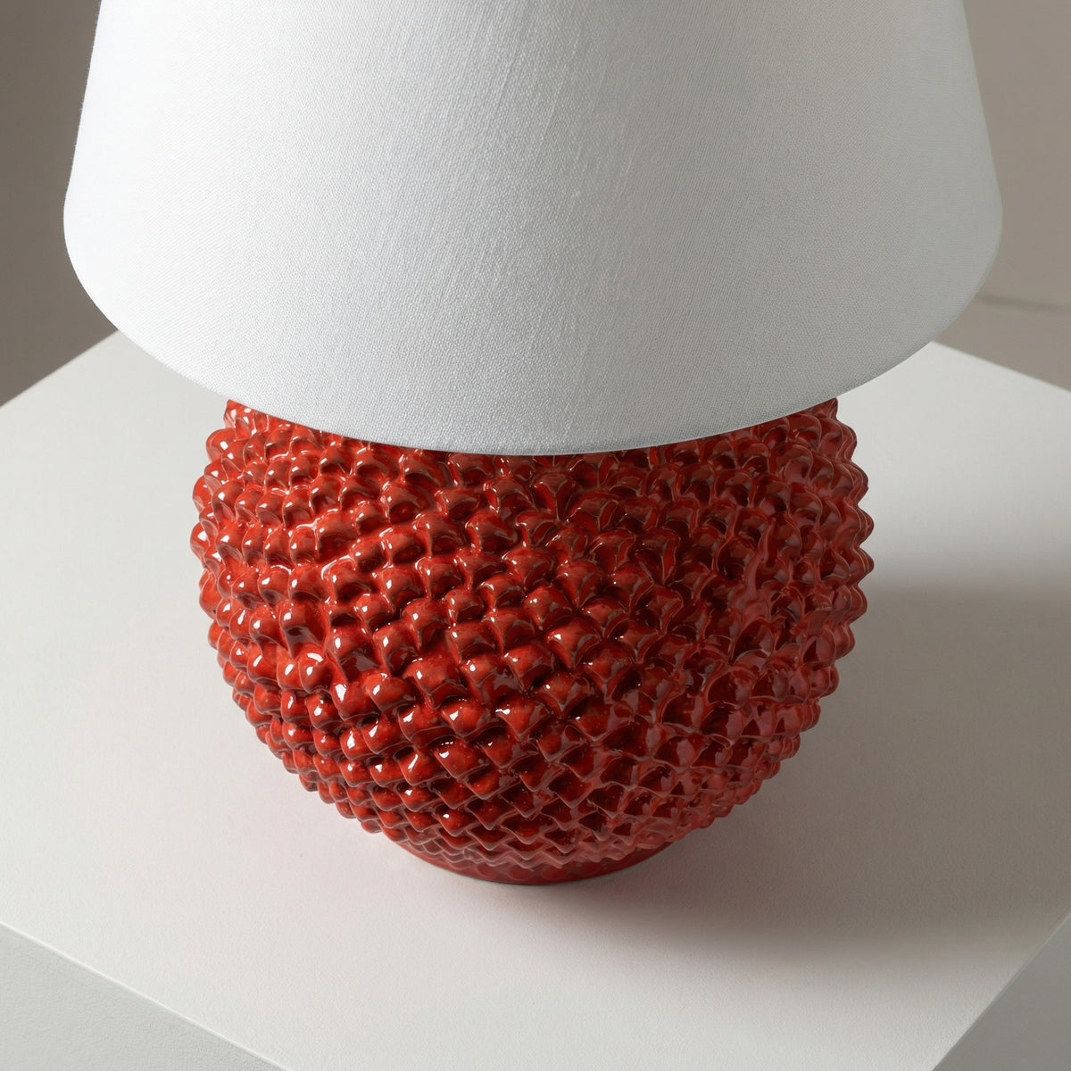 Lume a Palla Pigna, Rosso Fuoco. Ceramiche Sofia, Caltagirone