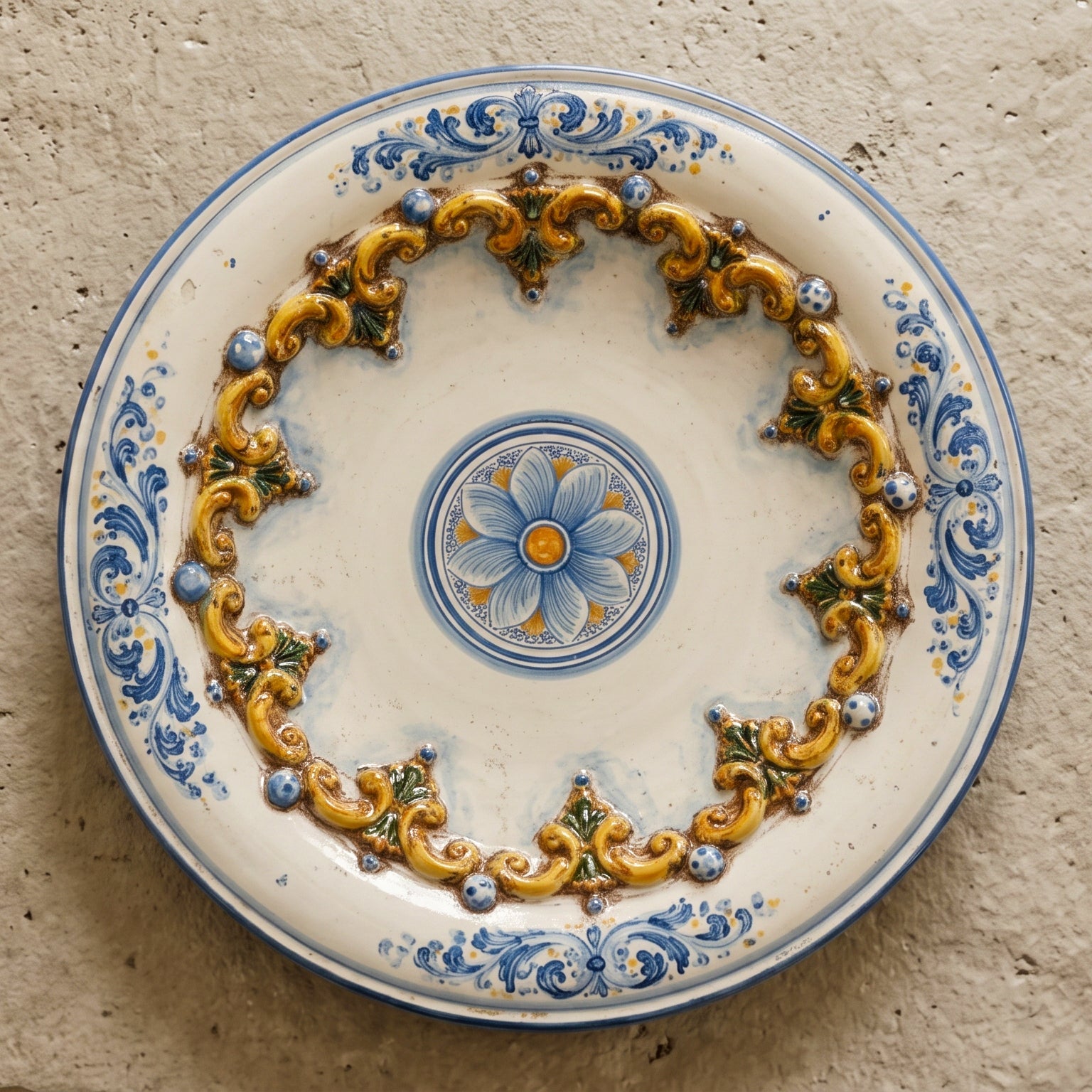 Piatto Ornamentale, Plastico Sofia, Tricolore. Ceramica di Caltagirone
