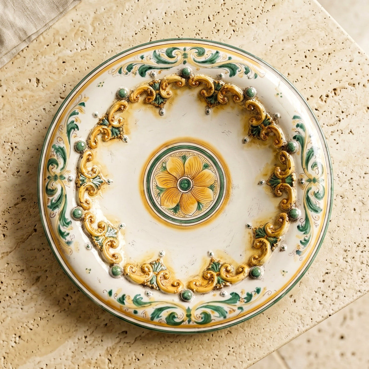 Piatto Ornamentale, Plastico Sofia, Verde e Arancio. Ceramica siciliana di Caltagirone