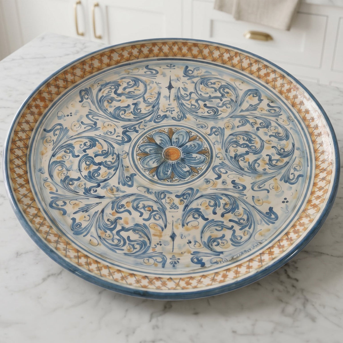 Piatto Ornamentale, Blu e Arancio, Serie d'Arte. Ceramica siciliana di Caltagirone, Sofia