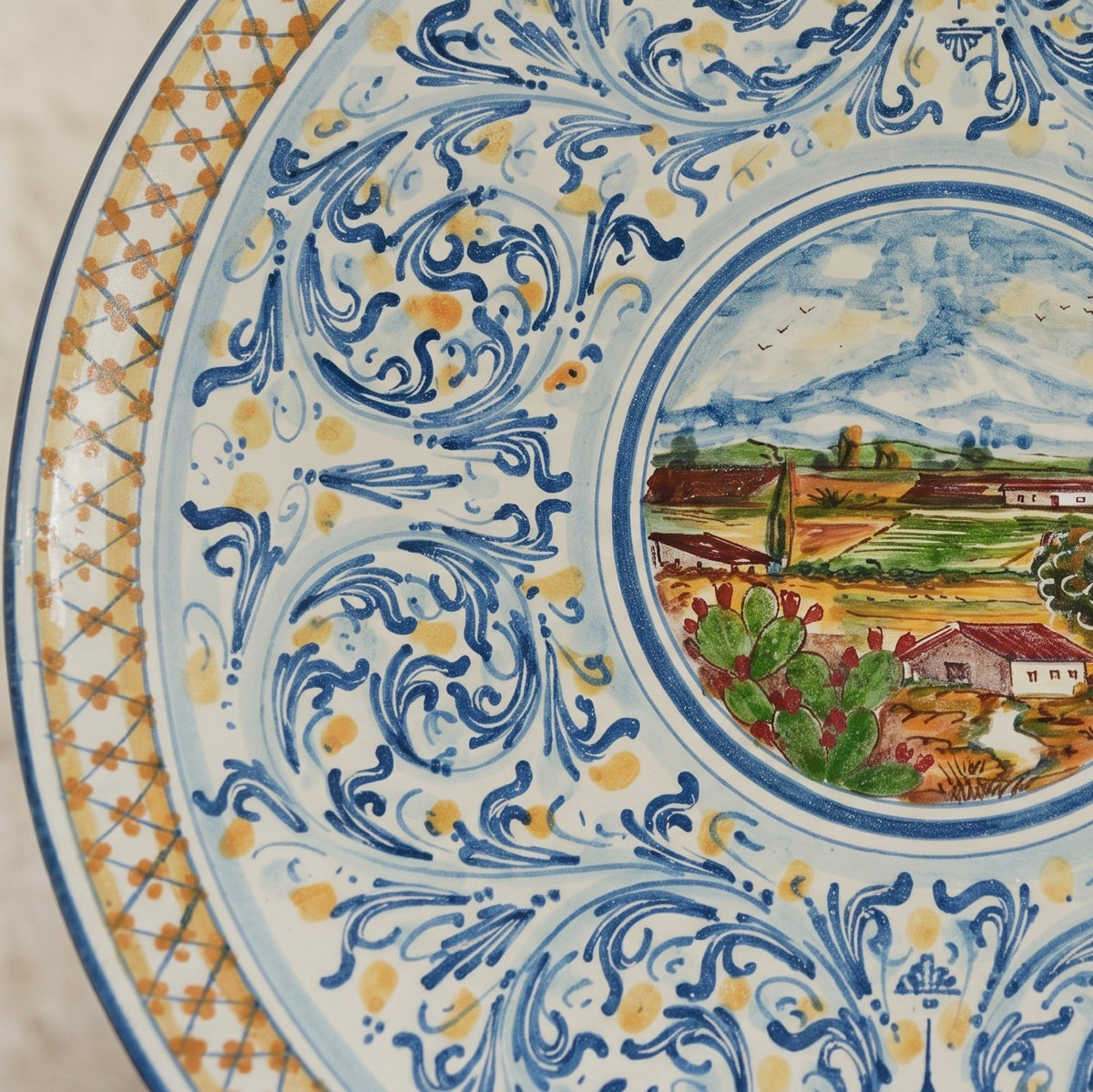 Piatto Ornamentale, Blu e Arancio, Serie d'Arte. Ceramica siciliana di Caltagirone, Sofia
