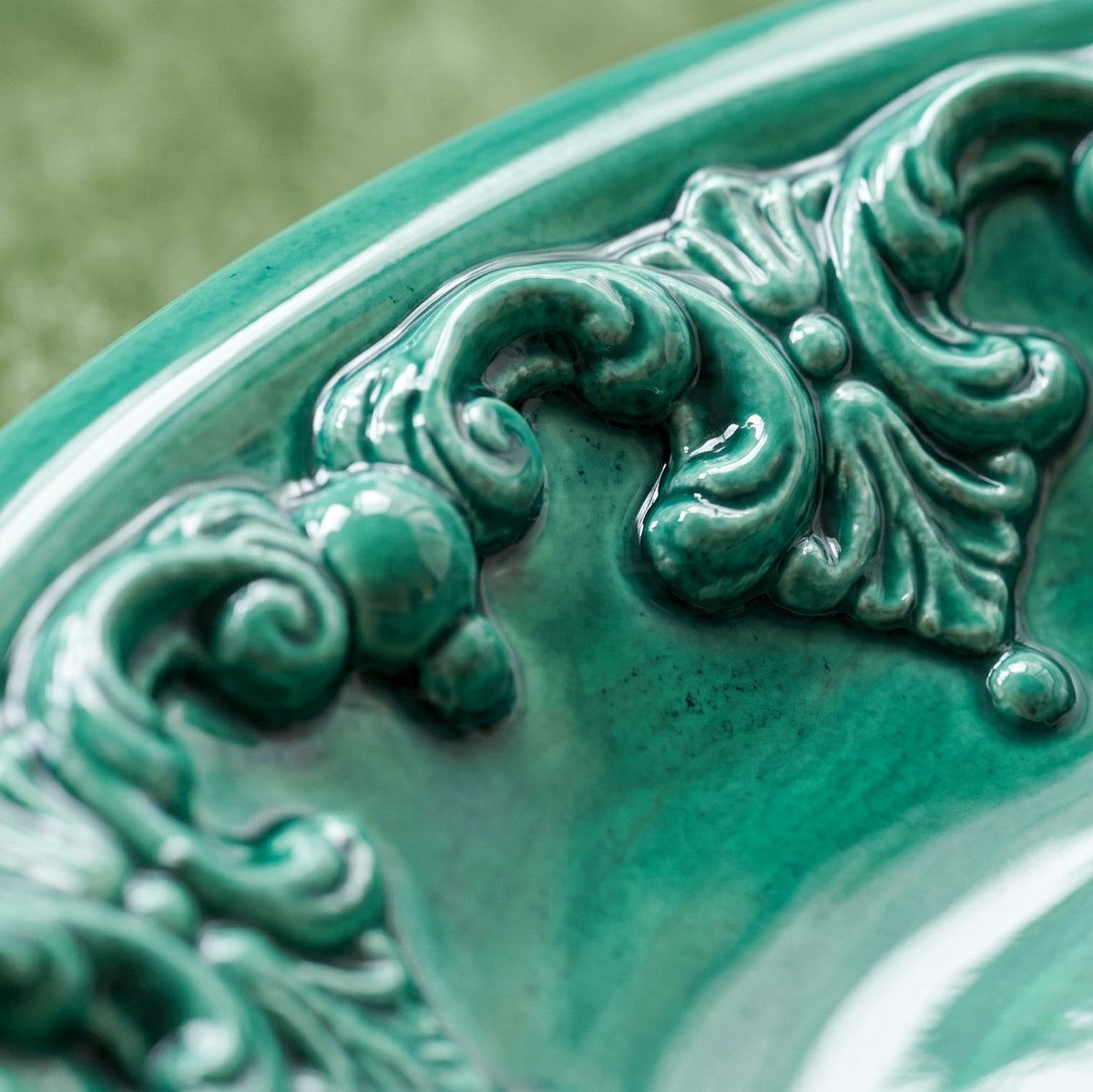 Piatto Svuota Tasche, Plastico Sofia, Verde Smeraldo. Ceramica siciliana di Caltagirone