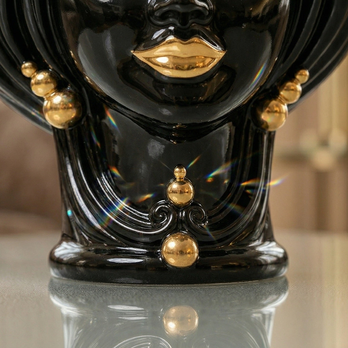 Testa di Moro, Donna, Black and Gold, corona, oro zecchino. Ceramica siciliana di Caltagirone, Sofia