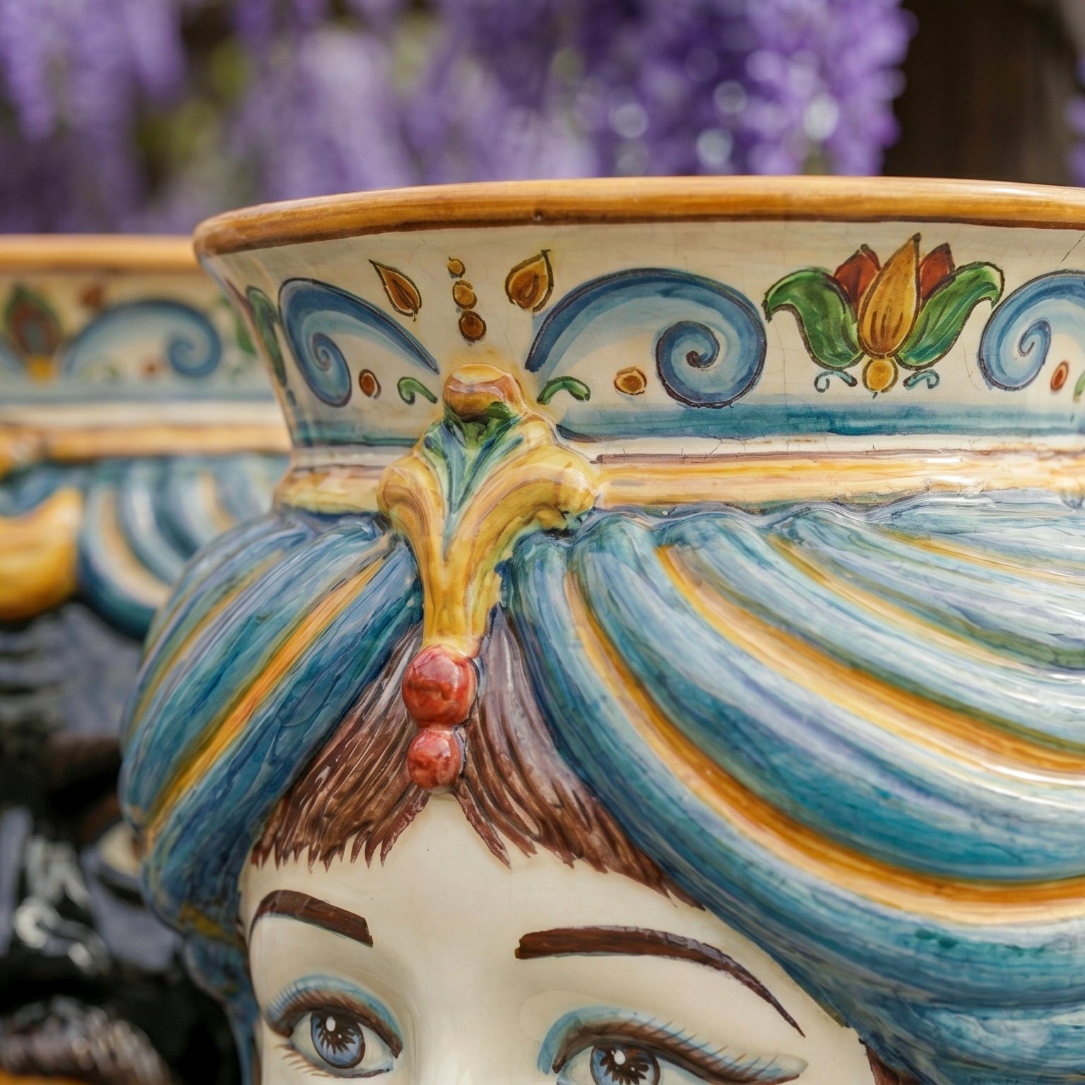 Testa di Moro, Femmina senza corona, Decoro Sicily, decoro barocco, turbante. Ceramica siciliana di Caltagirone, Sofia
