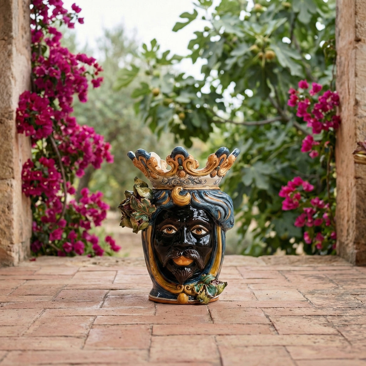 Testa di Moro con Fichi d'India, Maschio Moro, Blu e Arancio. Ceramiche Sofia, Caltagirone