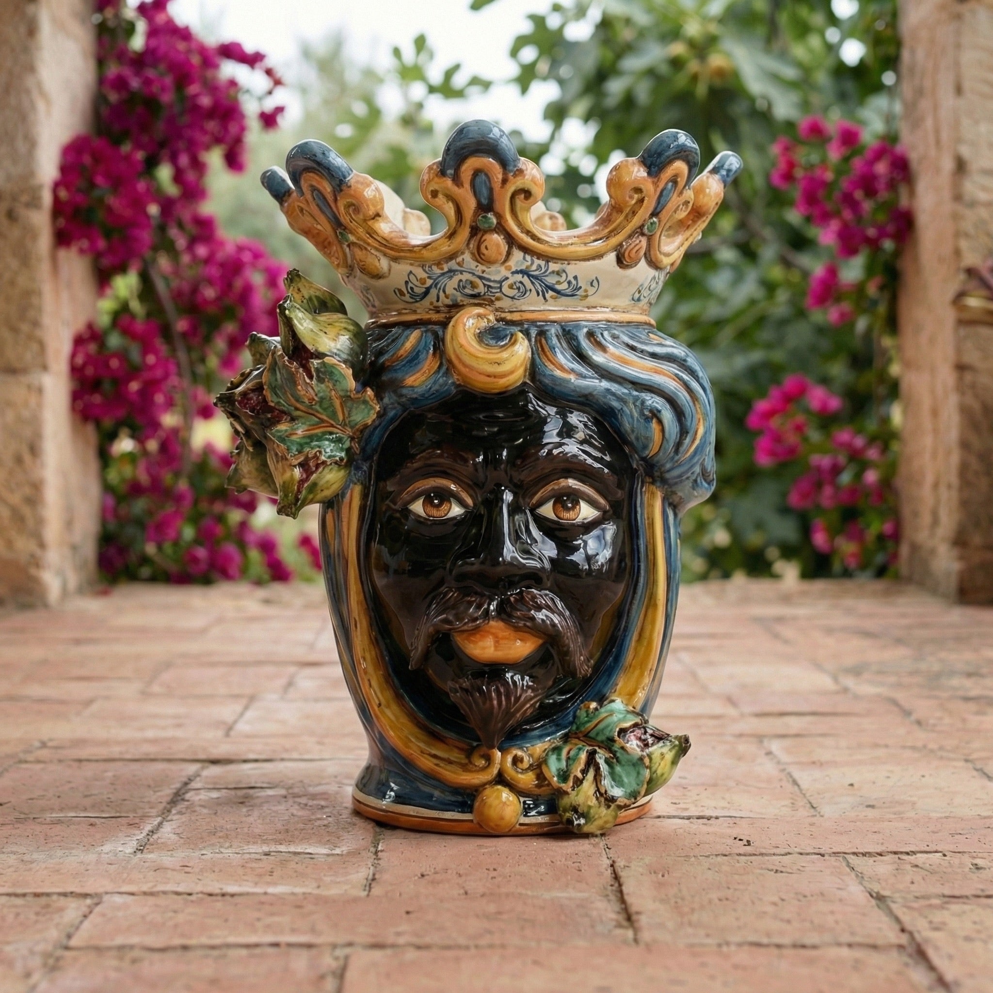 Testa di Moro con Fichi d'India, Maschio Moro, Blu e Arancio. Ceramiche Sofia, Caltagirone