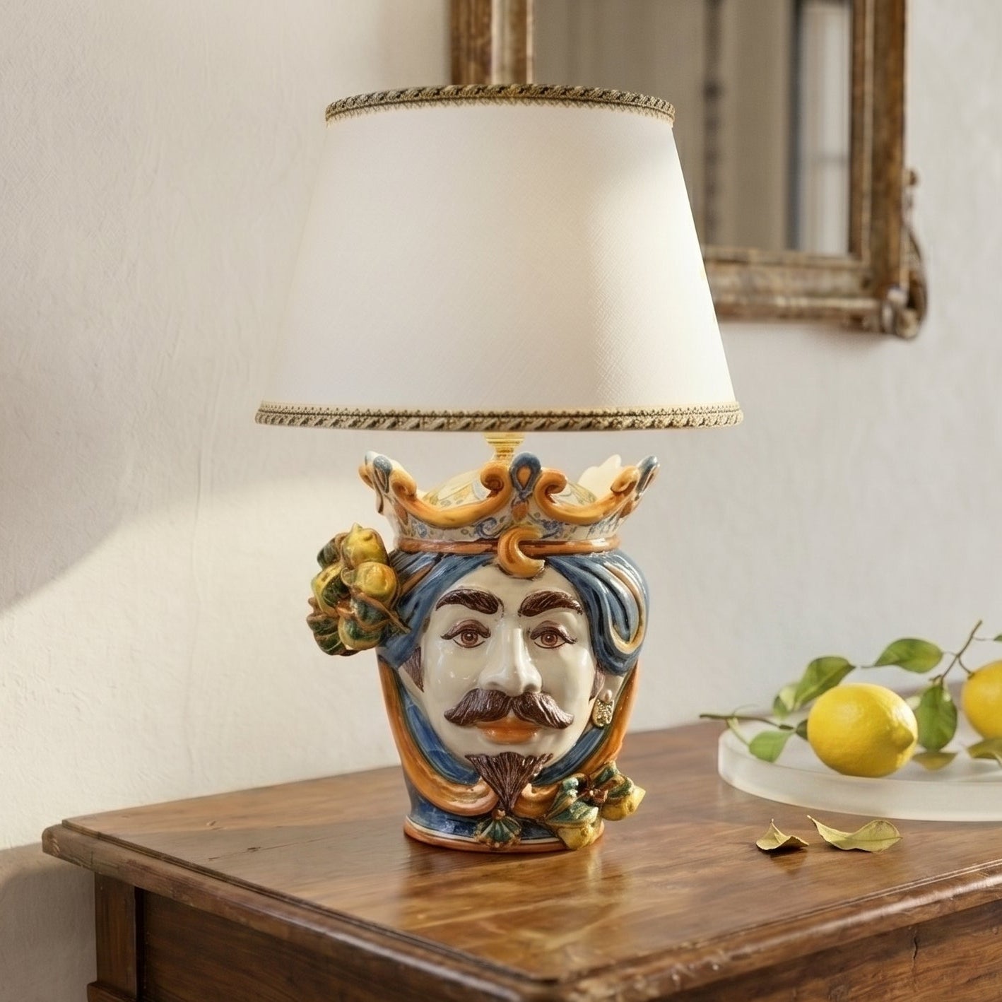 Lume a Testa con Limoni, Maschio Bianco, Blu e Arancio. Ceramiche Sofia, Caltagirone