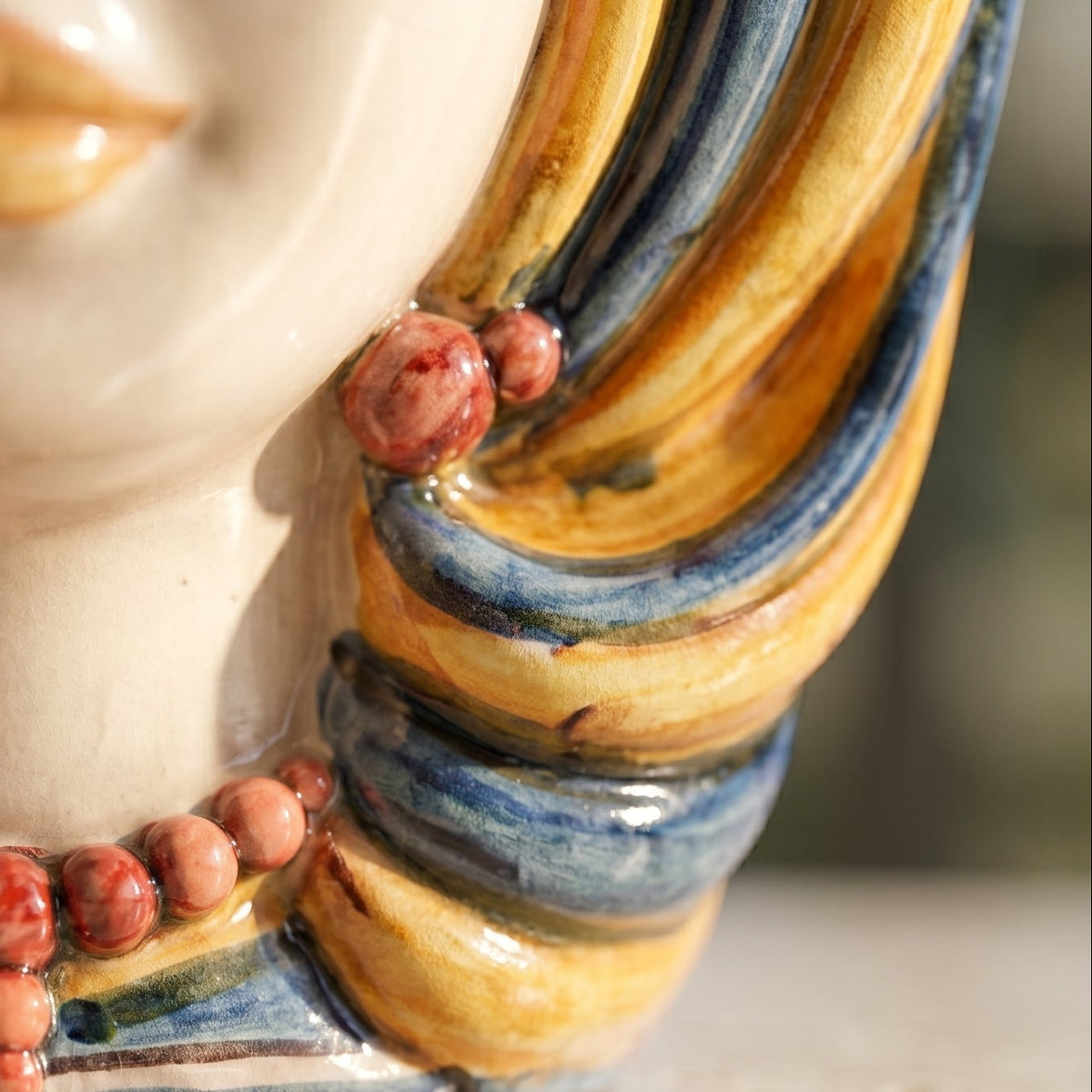Lume a Testa, Femmina, Blu e Arancio. Ceramiche Sofia, Caltagirone