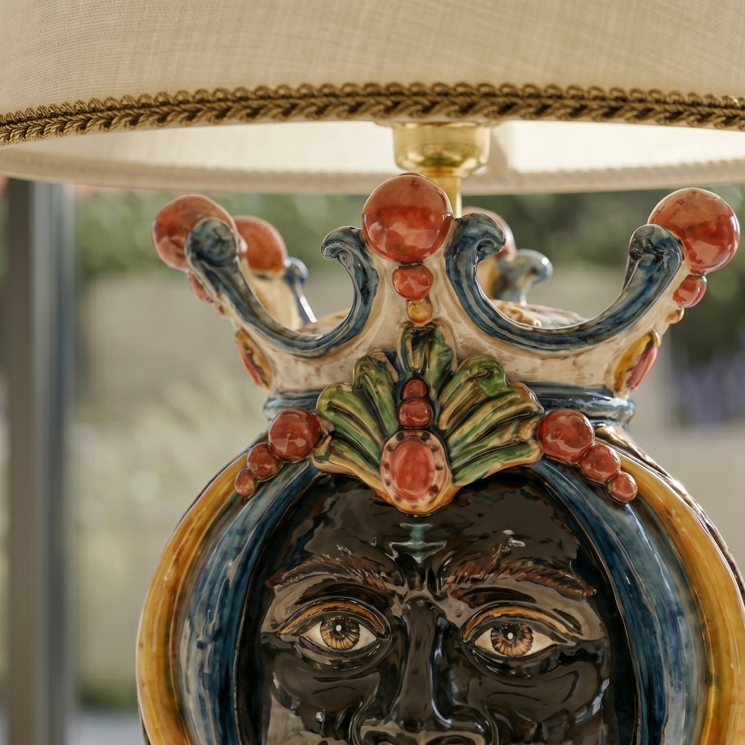 Lume a Testa, Maschio Moro, Blu e Arancio. Ceramica siciliana di Caltagirone, Sofia