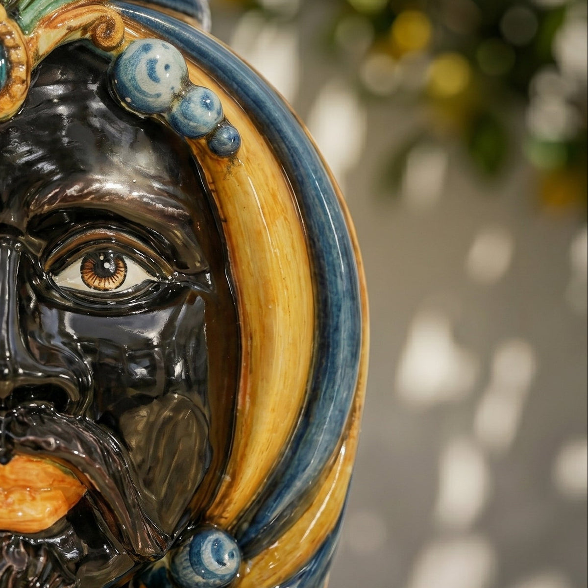 Testa di Moro, Maschio Moro, Blu e Arancio. Ceramica siciliana di Caltagirone, Sofia