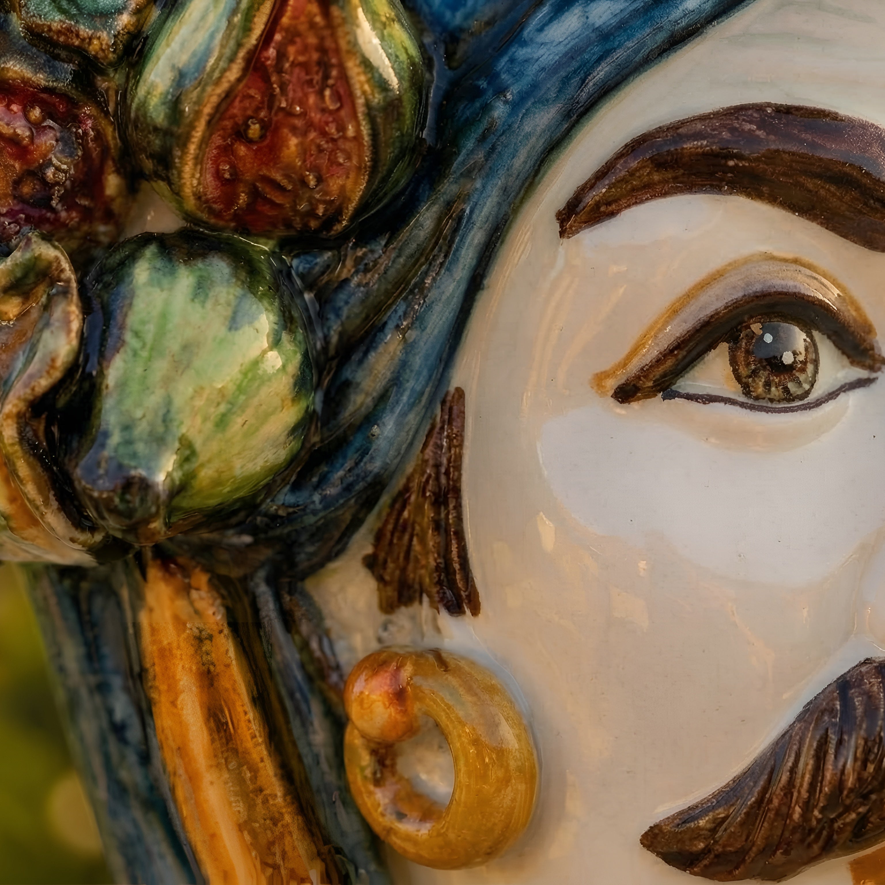 Testa di Moro con Fichi, Maschio Bianco, Blu e Arancio, fico d'India in rilievo. Ceramiche Sofia, Caltagirone