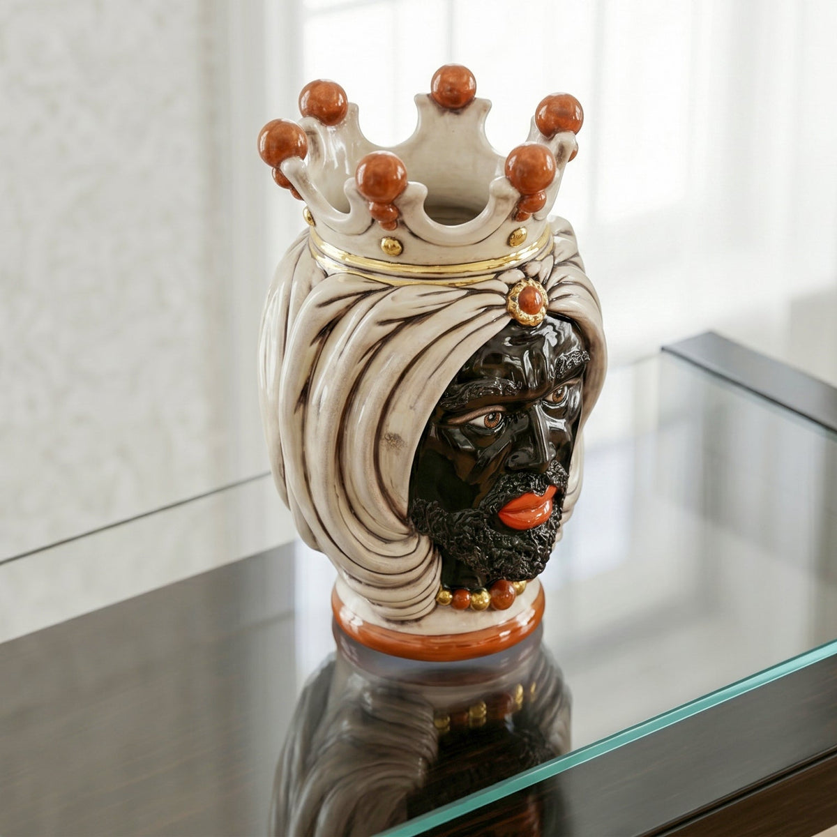 Testa di Moro con Turbante, Maschio Moro, Madreperla Antichizzato Oro e Lustri, oro zecchino. Ceramiche Sofia, Caltagirone