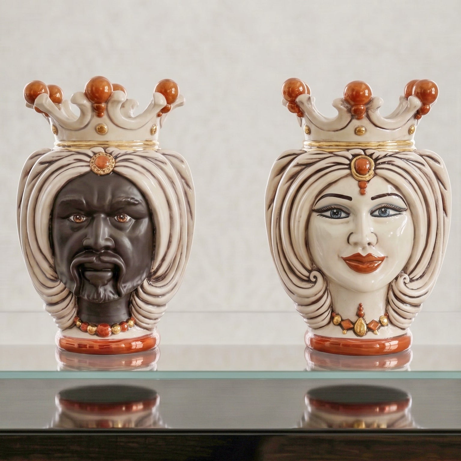 Testa di Moro con Turbante, Maschio Moro Opaco, Madreperla Antichizzato Oro e Lustri. Ceramiche Sofia, Caltagirone